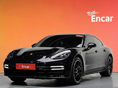 PORSCHE PANAMERA - 1