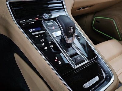 PORSCHE PANAMERA - 9