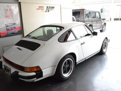 PORSCHE 911 - 8