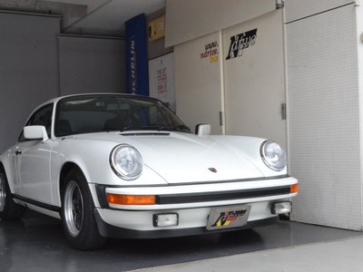 PORSCHE 911 - 1