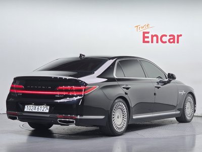 صورة 3 لـ 2020 Genesis G90