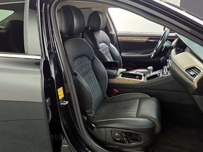 2020 Genesis G90 thumbnail 12