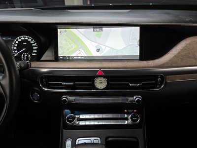 2020 Genesis G90 thumbnail 19