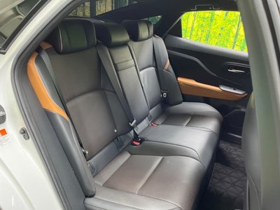 TOYOTA CROWN CROSSOVER - 10