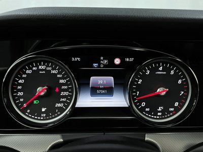 MERCEDES-BENZ E-CLASS - 8