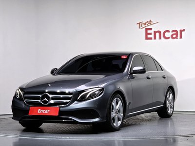 MERCEDES-BENZ E-CLASS - 1