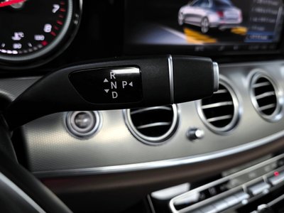 MERCEDES-BENZ E-CLASS - 9