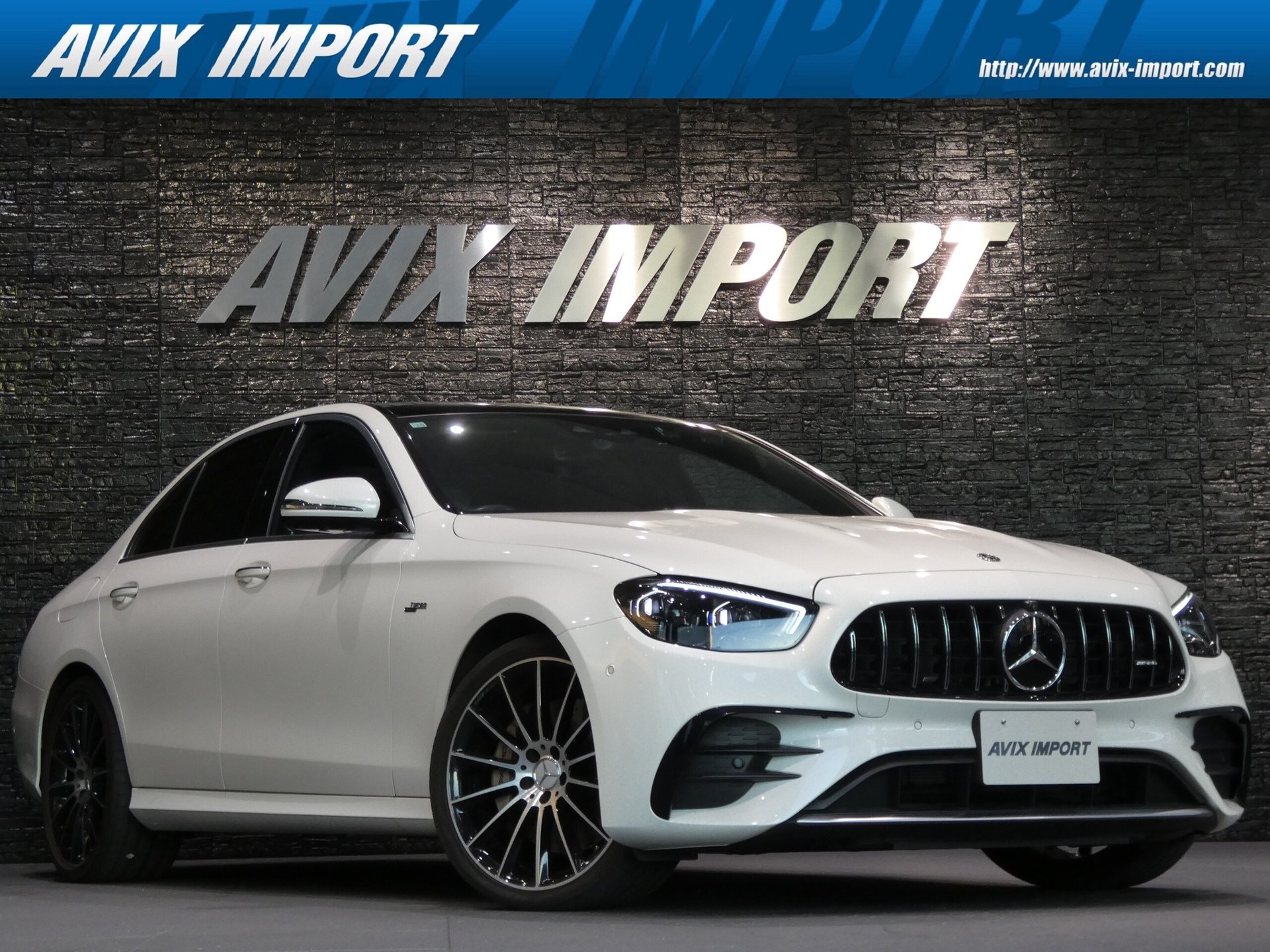 MERCEDES-BENZ E-CLASS AMG - View 1