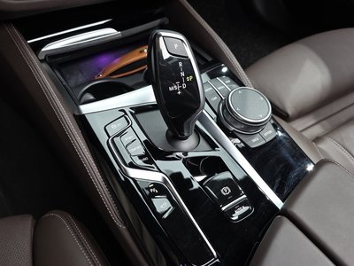 صورة 9 لـ 2023 BMW 5 SERIES
