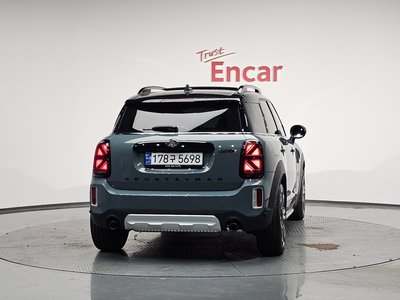 MINI COUNTRYMAN - 4