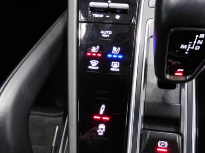 صورة مصغرة 17 لـ 2021 Porsche CAYENNE
