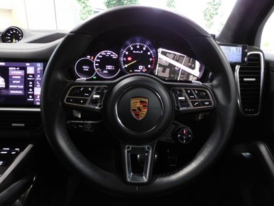 صورة 5 لـ 2021 Porsche CAYENNE