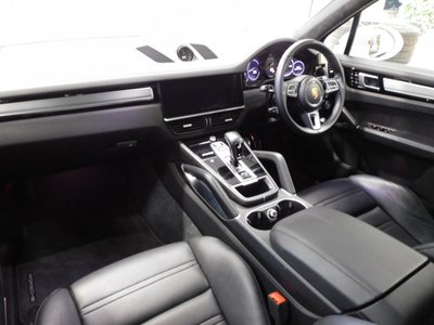صورة 4 لـ 2021 Porsche CAYENNE