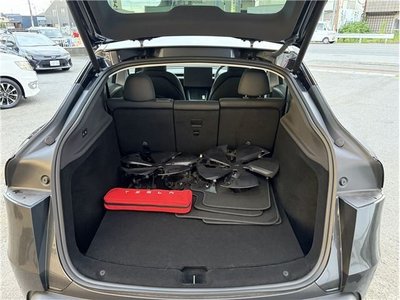 2025 Tesla MODEL Y — фото 10