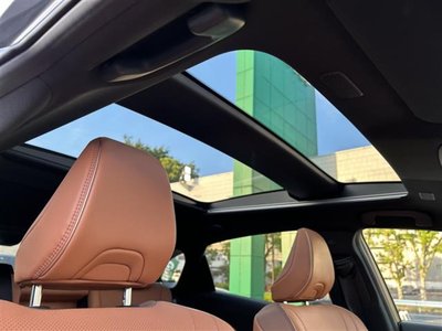 2024 Toyota CROWN SPORT photo 3