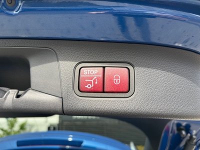 MERCEDES-BENZ GLA - 7