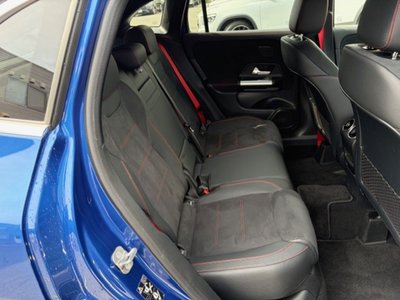 MERCEDES-BENZ GLA - 10