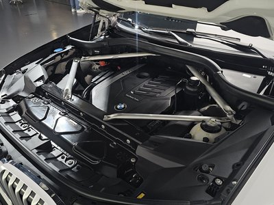 BMW X7 - 7