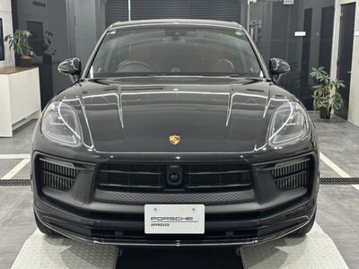 PORSCHE MACAN - 2