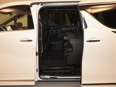 صورة 9 لـ 2023 TOYOTA ALPHARD