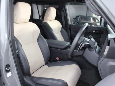 2025 Lexus GX thumbnail 15
