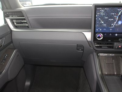 2025 Lexus GX thumbnail 19