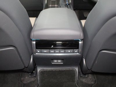 2025 Lexus GX thumbnail 44