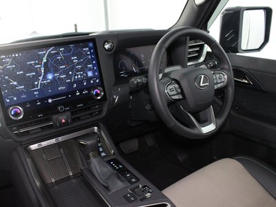 2025 Lexus GX thumbnail 46