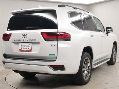 TOYOTA LAND CRUISER - 3