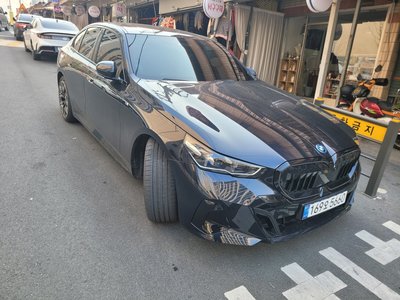 BMW 5 SERIES - 2
