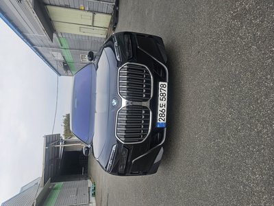 BMW 7 SERIES - 1
