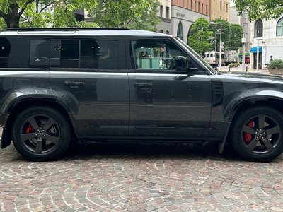 LAND ROVER DEFENDER - 3