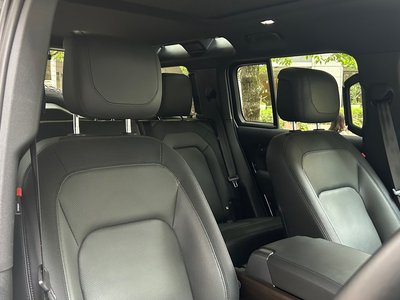 LAND ROVER DEFENDER - 6