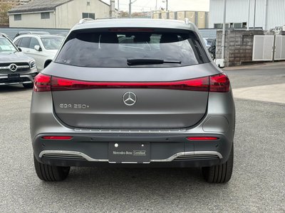 MERCEDES-BENZ EQA - 7