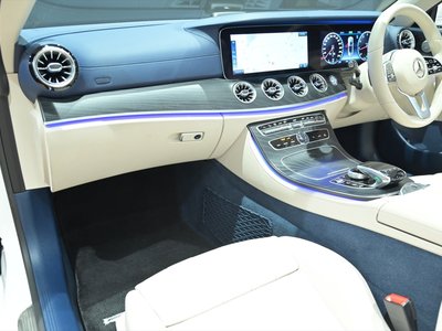 MERCEDES-BENZ E-CLASS - 9