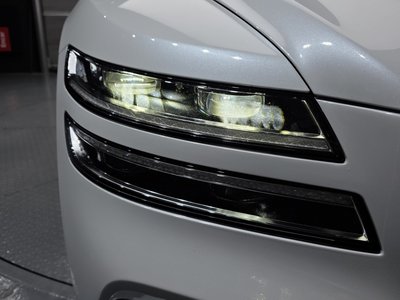 GENESIS G80 (RG3) - 9