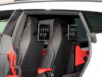 LAMBORGHINI URUS - 2