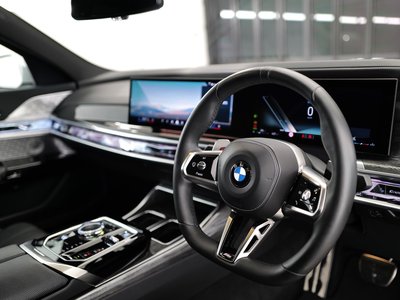 2023 BMW 7 SERIES — фото 6