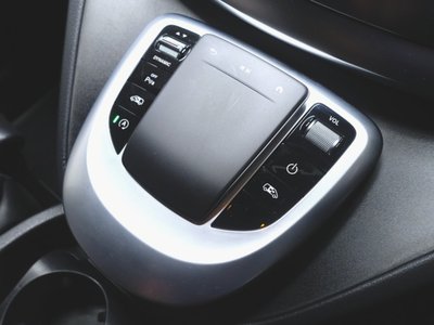 2024 Mercedes-BENZ V-CLASS — миниатюра 18
