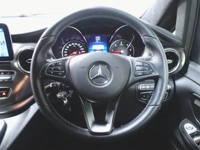 2024 Mercedes-BENZ V-CLASS — миниатюра 13