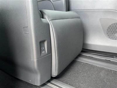 TOYOTA ALPHARD - 10