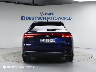 2021 AUDI Q8 — фото 3