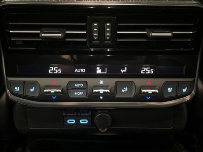 TOYOTA LAND CRUISER 300 - 7