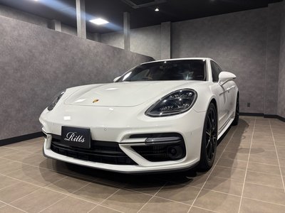 PORSCHE PANAMERA - 3