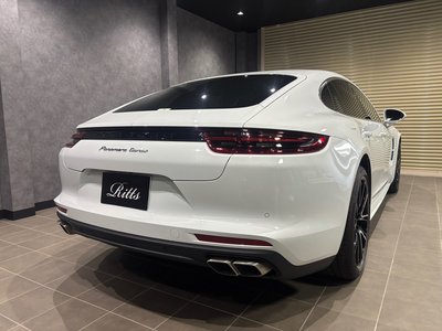 PORSCHE PANAMERA - 4