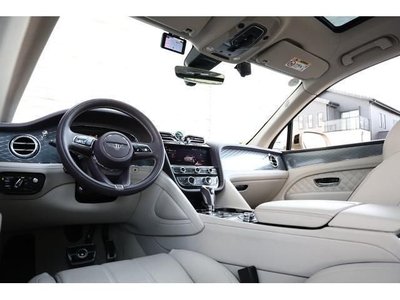 BENTLEY BENTAYGA - 3