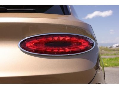 BENTLEY BENTAYGA - 8