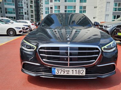 2022 Mercedes-BENZ S-CLASS photo 2
