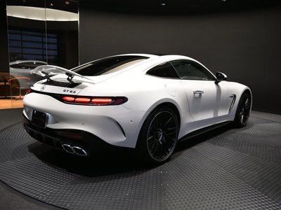 MERCEDES-BENZ GT AMG - 5