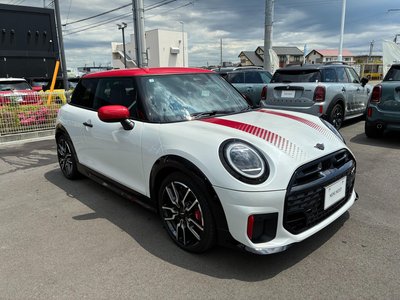 2025 MINI COOPER photo 3